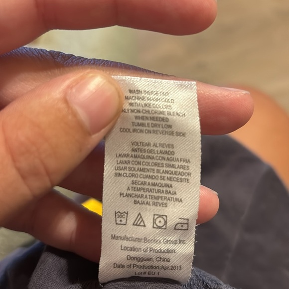 Batman Gray and Yellow Bodysuit Onesie - Picture 4 of 4